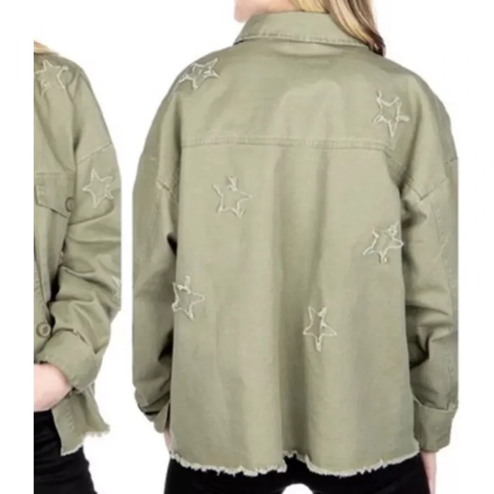 Jacket By together Army Green oversized distressed star patch raw hem Medium - Picture 2 of 6